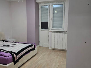 Apartament cu 3 camere, 110 m², Podul Chișinăului, Bălți foto 3
