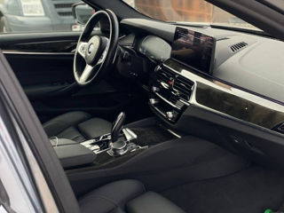 BMW 5 Series foto 15