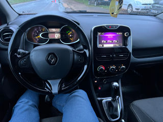 Renault Clio foto 10