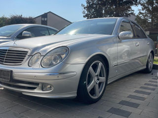 Mercedes E-Class foto 2