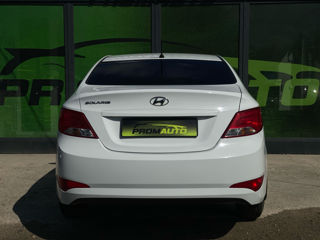 Hyundai Solaris foto 5