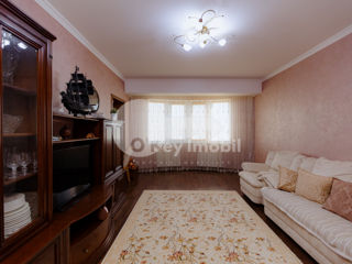 Apartament cu 2 camere, 80 m², Botanica, Chișinău foto 6