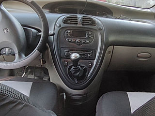 Citroen Xsara Picasso foto 2