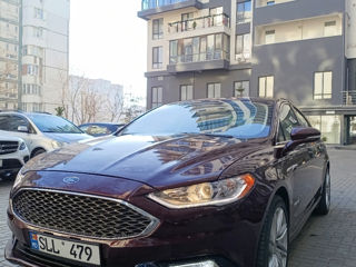 Ford Fusion foto 2