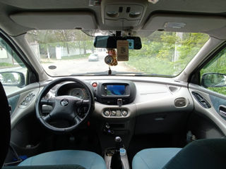 Nissan Almera Tino foto 5