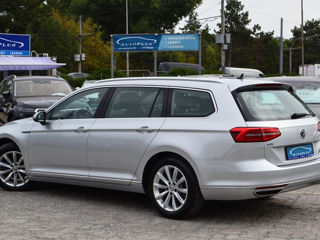 Volkswagen Passat foto 4