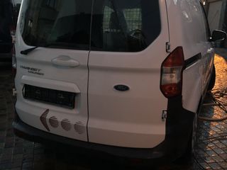 Ford Transit Courier foto 3