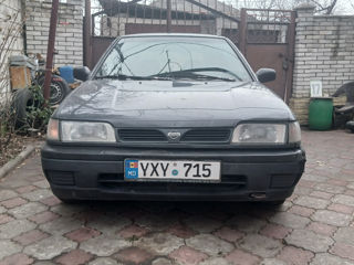 Nissan Sunny foto 2