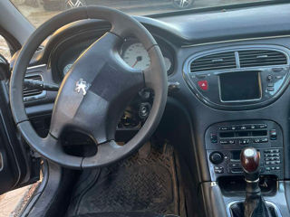 Peugeot 607