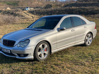 Mercedes C-Class foto 9