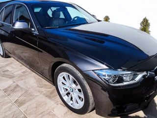 BMW 3 Series foto 8