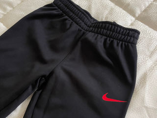 Pantaloni sport Nike 5/6 ani