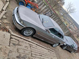 BMW 5 Series foto 4