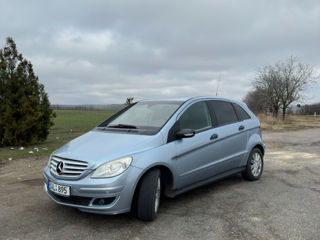 Mercedes B-Class foto 9