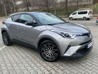 Toyota C-HR foto 3