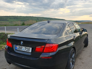 BMW 5 Series foto 6