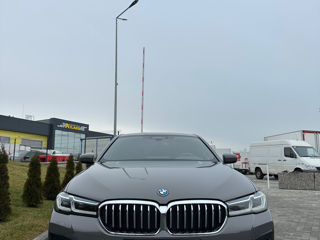 BMW 5 Series foto 4