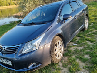 Toyota Avensis foto 3