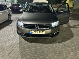 Volkswagen Passat foto 2