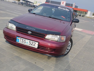 Toyota Carina foto 2