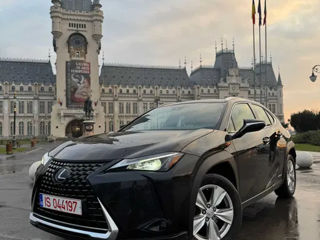 Lexus UX foto 2