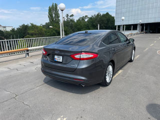 Ford Fusion foto 5