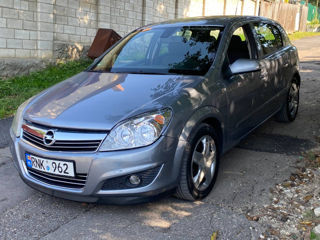 Opel Astra foto 1