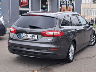 Ford Mondeo foto 2