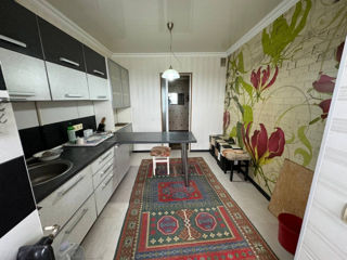 Apartament cu 3 camere, 70 m², Centru, Bălți