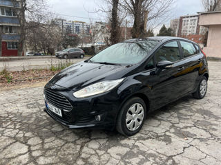 Ford Fiesta foto 4