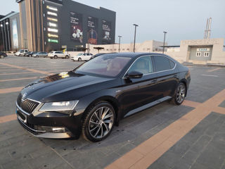 Skoda Superb foto 1