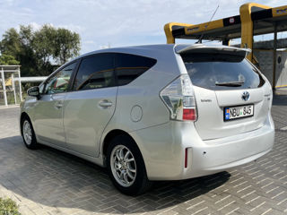 Toyota Prius + foto 2