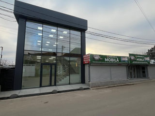 Spațiu comercial de închiriat în piața orașului Florești foto 2