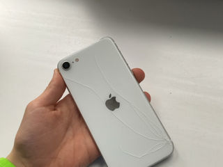 Vând iPhone SE (2020) foto 4