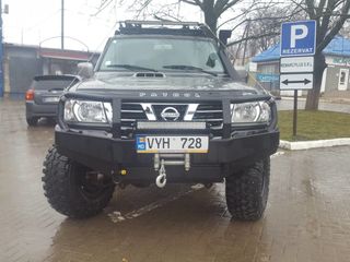 Nissan Patrol foto 1