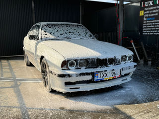 BMW 5 Series foto 3