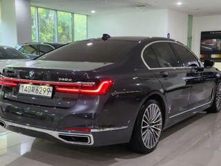 BMW 7 Series foto 2