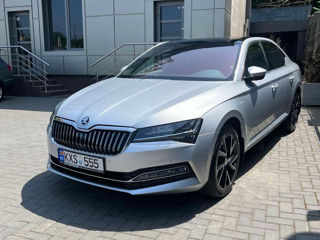 Skoda Superb foto 2