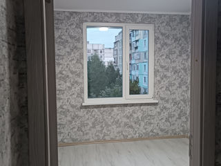 Apartament cu 2 camere, 58 m², Tineret, Ungheni foto 4