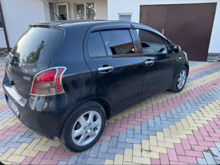 Toyota Yaris foto 4