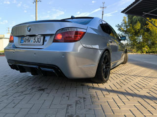 BMW 5 Series foto 7