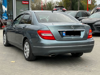 Mercedes C-Class foto 3