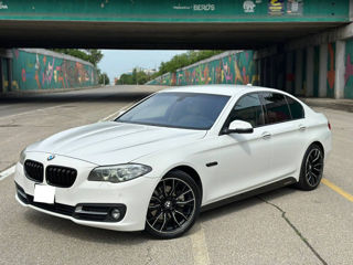 BMW 5 Series foto 1