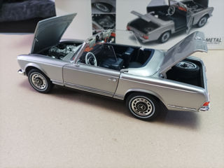 модель Mercedes 280SL 1:18 foto 4