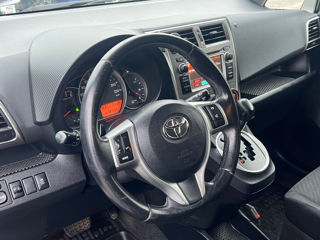 Toyota Verso-S foto 8