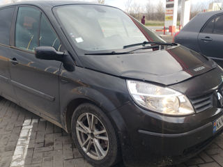 Renault Grand Scenic foto 2