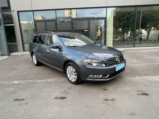 Volkswagen Passat foto 3