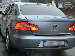 Skoda Superb foto 2