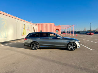 Mercedes C-Class Wagon foto 5