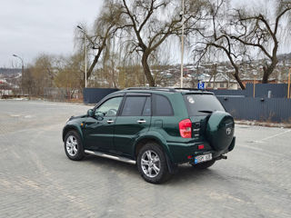 Toyota Rav 4 foto 4